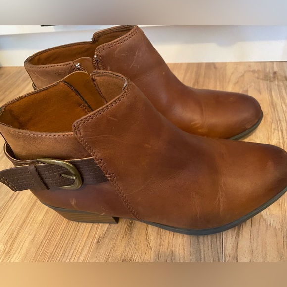 Clark’s ankle booties - Picture 9 of 11